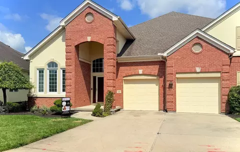 42 Edinburgh Pl, North Bend, OH 45052