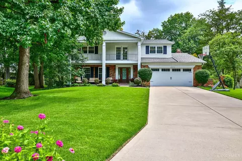 8392 Shadowpoint Ct, Montgomery, OH 45242