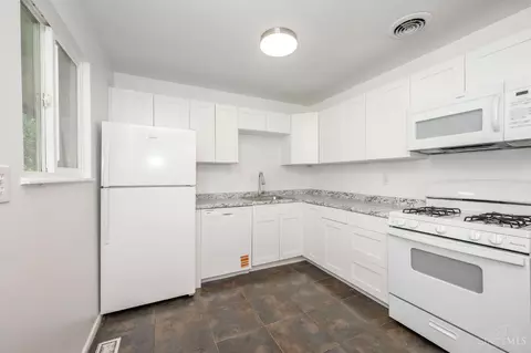 Kitchen - 8853 Planet Dr, Cincinnati, OH 45231 photo 1 of 3