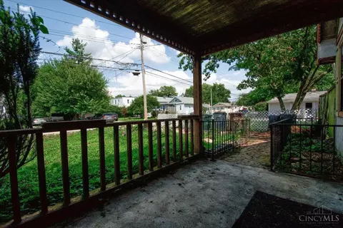Exterior - 4231 Myrtle Ave, Cincinnati, OH 45236 photo 3 of 6