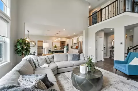 Living - 2803 Buckridge Dr, Cincinnati, OH 45233 photo 5 of 8