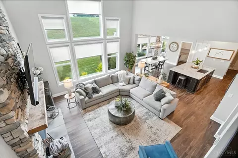Living - 2803 Buckridge Dr, Cincinnati, OH 45233 photo 6 of 8