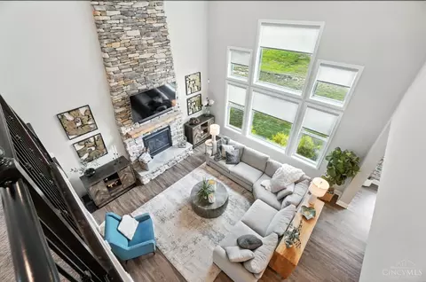 Living - 2803 Buckridge Dr, Cincinnati, OH 45233 photo 7 of 8