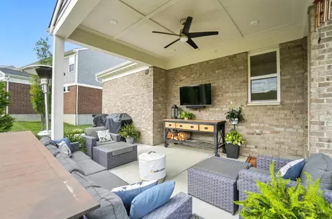 Exterior - 2803 Buckridge Dr, Cincinnati, OH 45233 photo 5 of 6