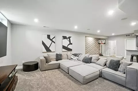Living - 2803 Buckridge Dr, Cincinnati, OH 45233 photo 8 of 8