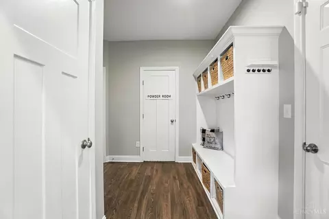 Entry Way - 2803 Buckridge Dr, Cincinnati, OH 45233 photo 5 of 7