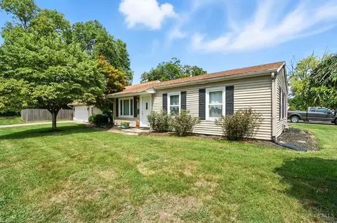 5001 Castleton Dr, Fairfield, OH 45014