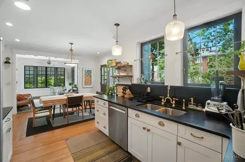 Kitchen - 3132 Bishop St, Cincinnati, OH 45220 photo 1 of 5