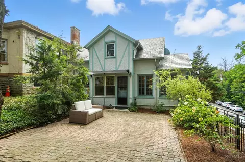 Exterior - 3132 Bishop St, Cincinnati, OH 45220 photo 6 of 15