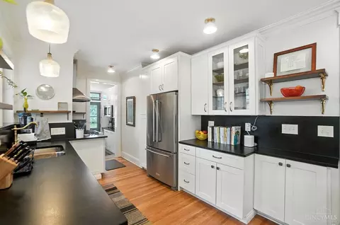 Kitchen - 3132 Bishop St, Cincinnati, OH 45220 photo 2 of 5