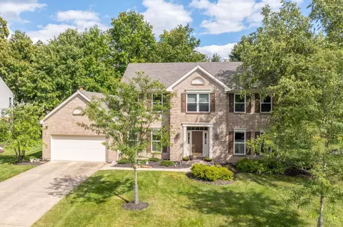 9702 Amberwood Ct, Loveland, OH 45140