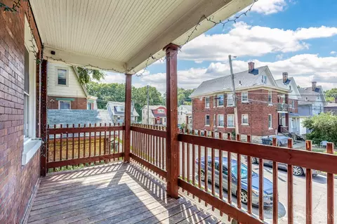 208 Bosley St, Cincinnati, OH 45219 photo 4