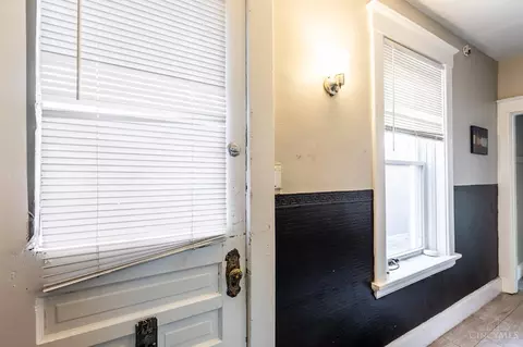 208 Bosley St, Cincinnati, OH 45219 photo 6