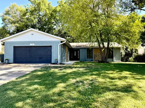 Exterior - 1762 Lockbourne Dr, Cincinnati, OH 45240 photo 2 of 5