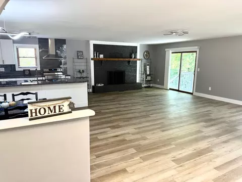 Living - 1762 Lockbourne Dr, Cincinnati, OH 45240 photo 1 of 2
