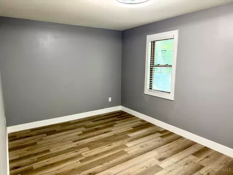Bedroom - 1762 Lockbourne Dr, Cincinnati, OH 45240 photo 4 of 6
