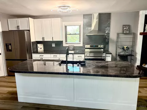 Kitchen - 1762 Lockbourne Dr, Cincinnati, OH 45240 photo 6 of 7