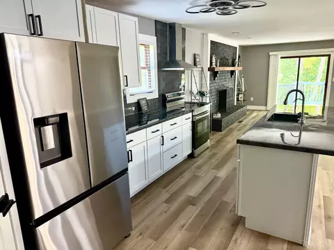Kitchen - 1762 Lockbourne Dr, Cincinnati, OH 45240 photo 5 of 7