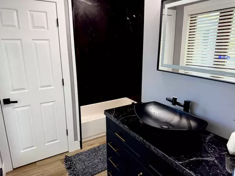 Bath - 1762 Lockbourne Dr, Cincinnati, OH 45240 photo 2 of 7
