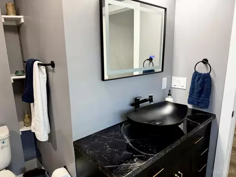 Bath - 1762 Lockbourne Dr, Cincinnati, OH 45240 photo 1 of 7