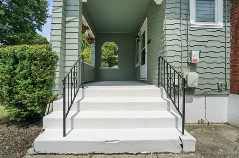 Exterior - 4402 Simpson Ave, Cincinnati, OH 45227 photo 5 of 18