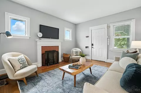 Living - 4402 Simpson Ave, Cincinnati, OH 45227 photo 3 of 3