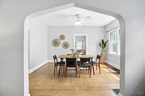 Dining - 4402 Simpson Ave, Cincinnati, OH 45227 photo 1 of 4