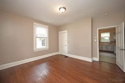 Living - 1126 Cedar Ave, Cincinnati, OH 45224 photo 5 of 5