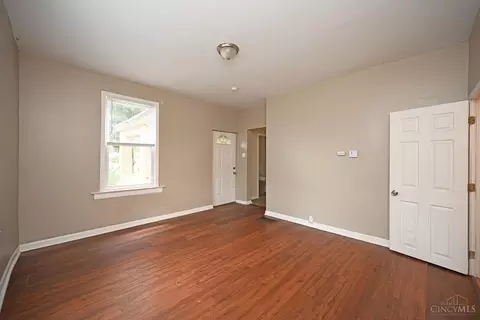 Living - 1126 Cedar Ave, Cincinnati, OH 45224 photo 2 of 5