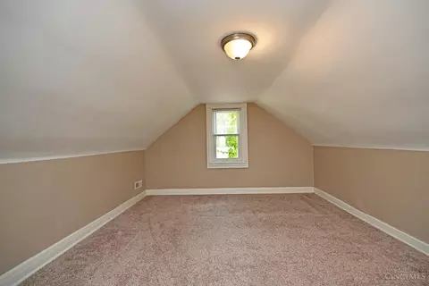 Bedroom - 1126 Cedar Ave, Cincinnati, OH 45224 photo 6 of 7