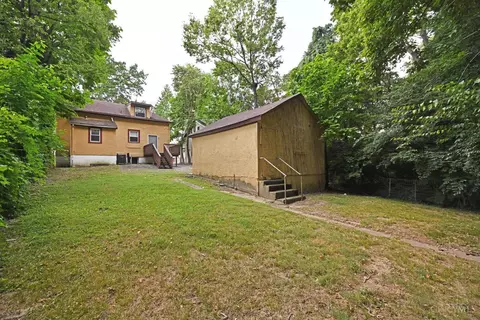 Exterior - 1126 Cedar Ave, Cincinnati, OH 45224 photo 8 of 10