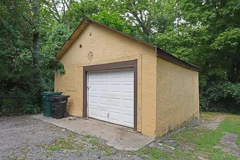 Exterior - 1126 Cedar Ave, Cincinnati, OH 45224 photo 6 of 10