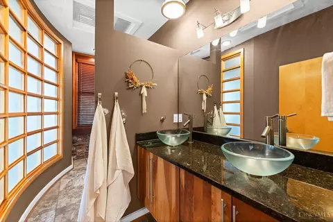 1232 Vine St, Cincinnati, OH 45202 photo 23