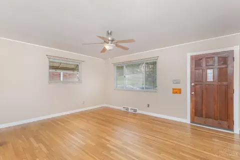 Living - 4445 Delhi Rd, Cincinnati, OH 45238 photo 1 of 1