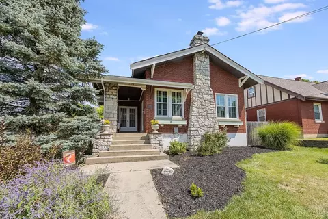 3180 Penrose Pl, Cincinnati, OH 45211