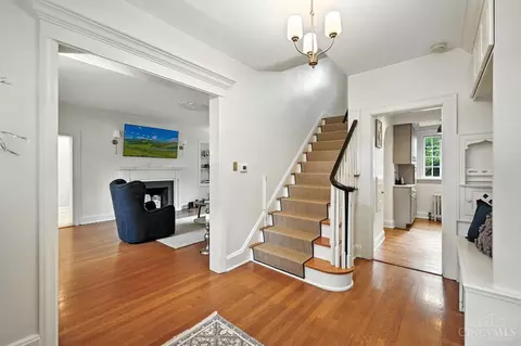 Entry Way - 3306 Lambert Pl, Cincinnati, OH 45208 photo 1 of 3