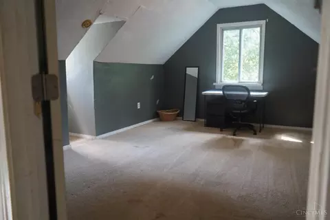 Bedroom - 527 Aldor Ln, Cincinnati, OH 45255 photo 3 of 3