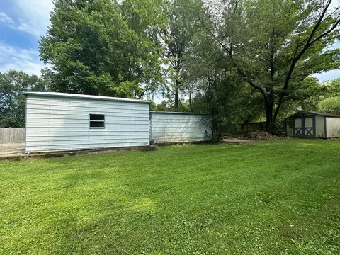Exterior - 527 Aldor Ln, Cincinnati, OH 45255 photo 6 of 7