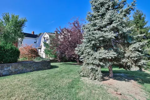 5136 Broerman Ave, Saint Bernard, OH 45217