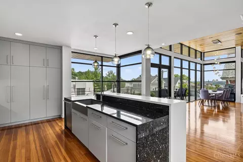 Kitchen - 981 Hatch St, Cincinnati, OH 45202 photo 7 of 8