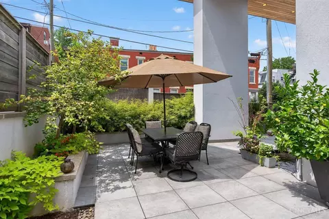 Exterior - 981 Hatch St, Cincinnati, OH 45202 photo 8 of 16