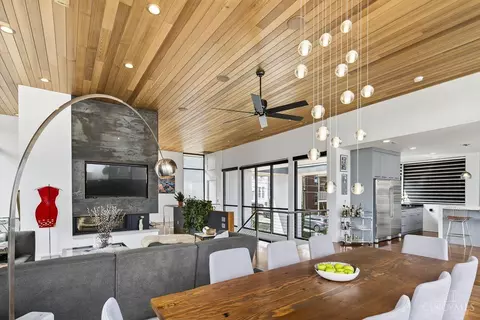 Dining - 981 Hatch St, Cincinnati, OH 45202 photo 2 of 2
