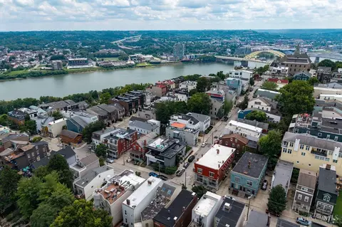 View/Area - 981 Hatch St, Cincinnati, OH 45202 photo 6 of 9