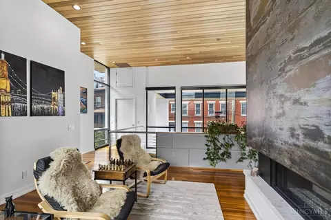 Living - 981 Hatch St, Cincinnati, OH 45202 photo 11 of 11