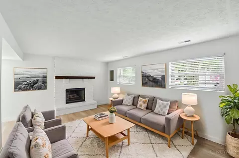 Living - 4787 Timberknoll Rd, Cincinnati, OH 45244 photo 8 of 9