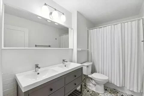 Bath - 4787 Timberknoll Rd, Cincinnati, OH 45244 photo 1 of 3