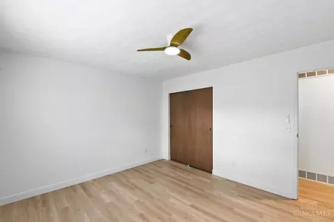 Bedroom - 4787 Timberknoll Rd, Cincinnati, OH 45244 photo 7 of 13