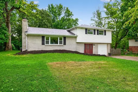 570 Cocinda Ln, Mason, OH 45040