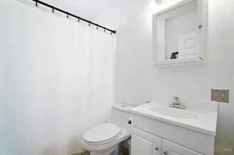 Bath - 2244 Suffolk St, Cincinnati, OH 45230 photo 1 of 1