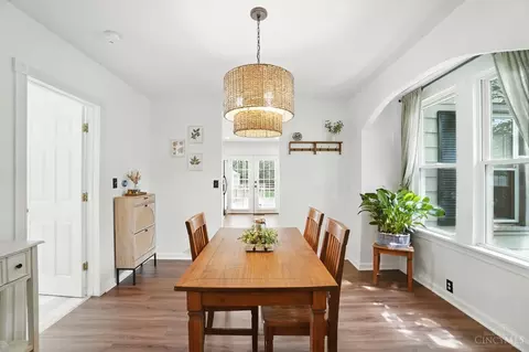 Dining - 2244 Suffolk St, Cincinnati, OH 45230 photo 1 of 1